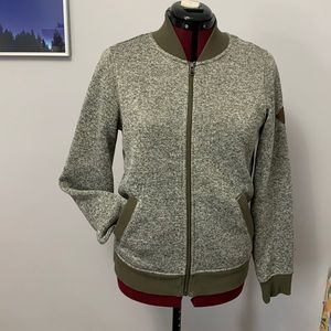 2/$30. EUC Olive green heather Eddie Bauer Sweater